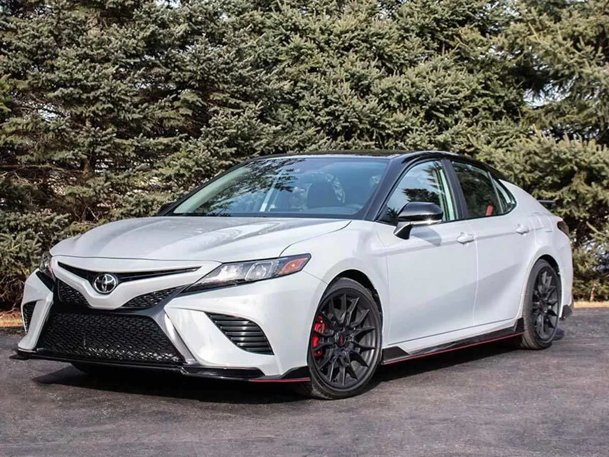 Жапонияда Toyota Camry маркалы көліктердің сатылымы тоқтатылмақ