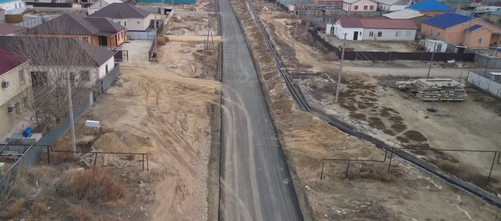 Құлсарының 110 көшесіне тасжол төселуде (ВИДЕО)