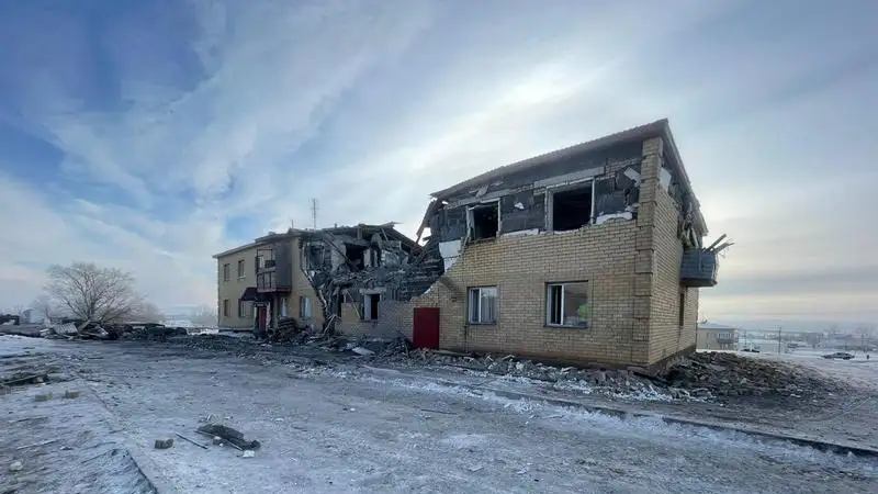 Взрыв в жилом доме в Карагандинской области: появились подробности