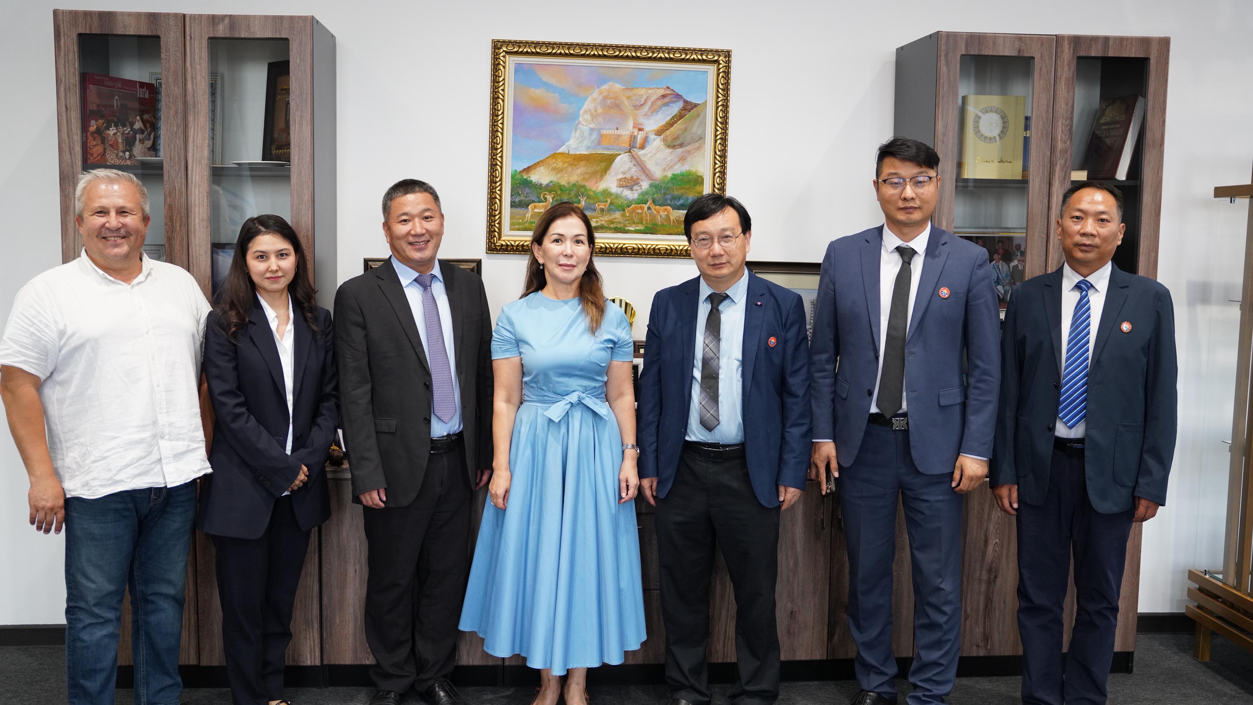 Атырауский вуз и китайский университет Хуанхэ начнут совместные проекты