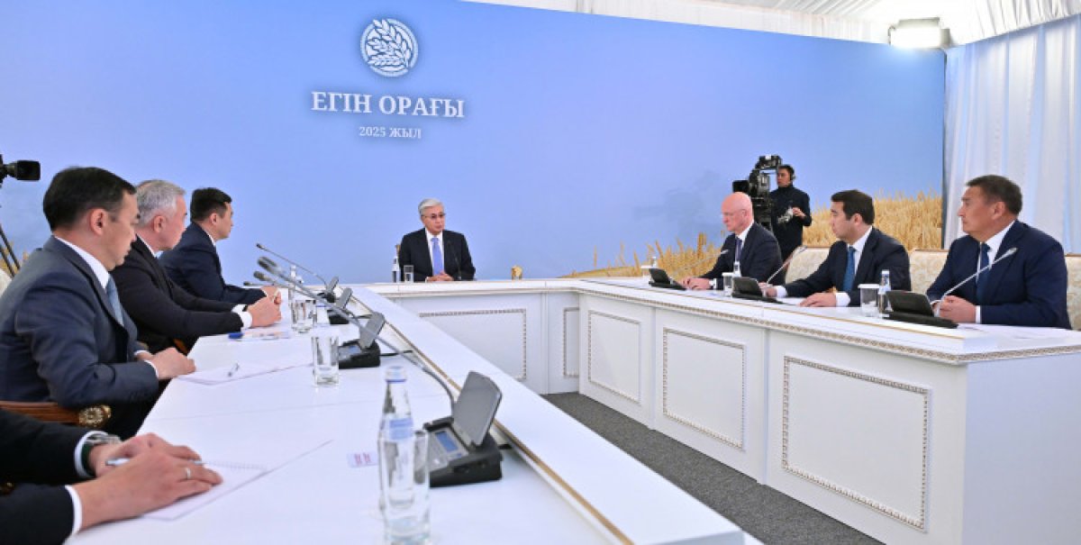 «Легка ноша, поднятая сообща»: Президент о роли аграриев в развитии экономики