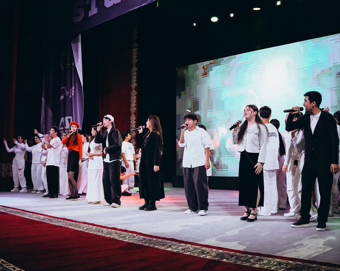 В Атырау прошёл гала-концерт областного студенческого фестиваля «Stud Fest – 2025»