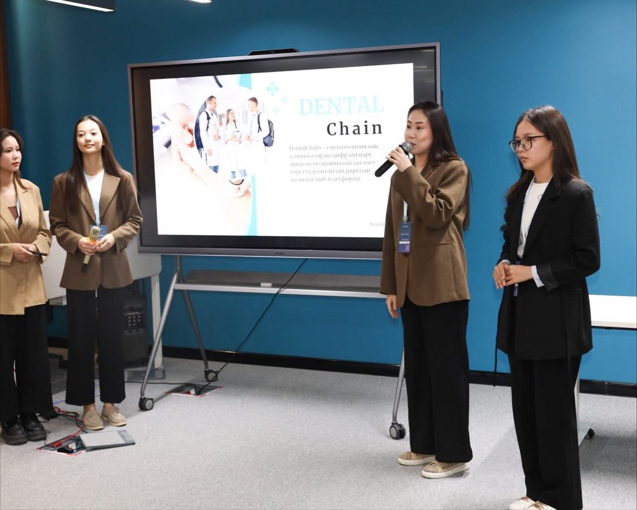 В Атырау подведены итоги конкурса инновационных идей «Atyrau Youth Hackathon»