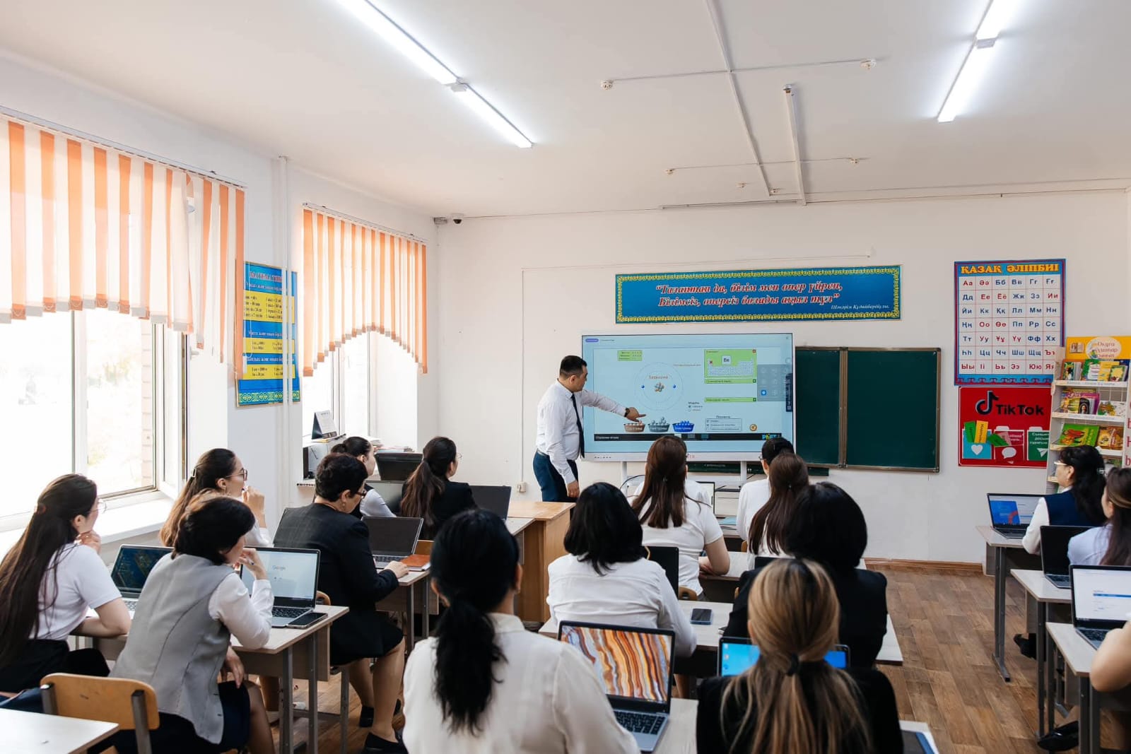 Повышается профессиональный уровень преподавателей колледжей