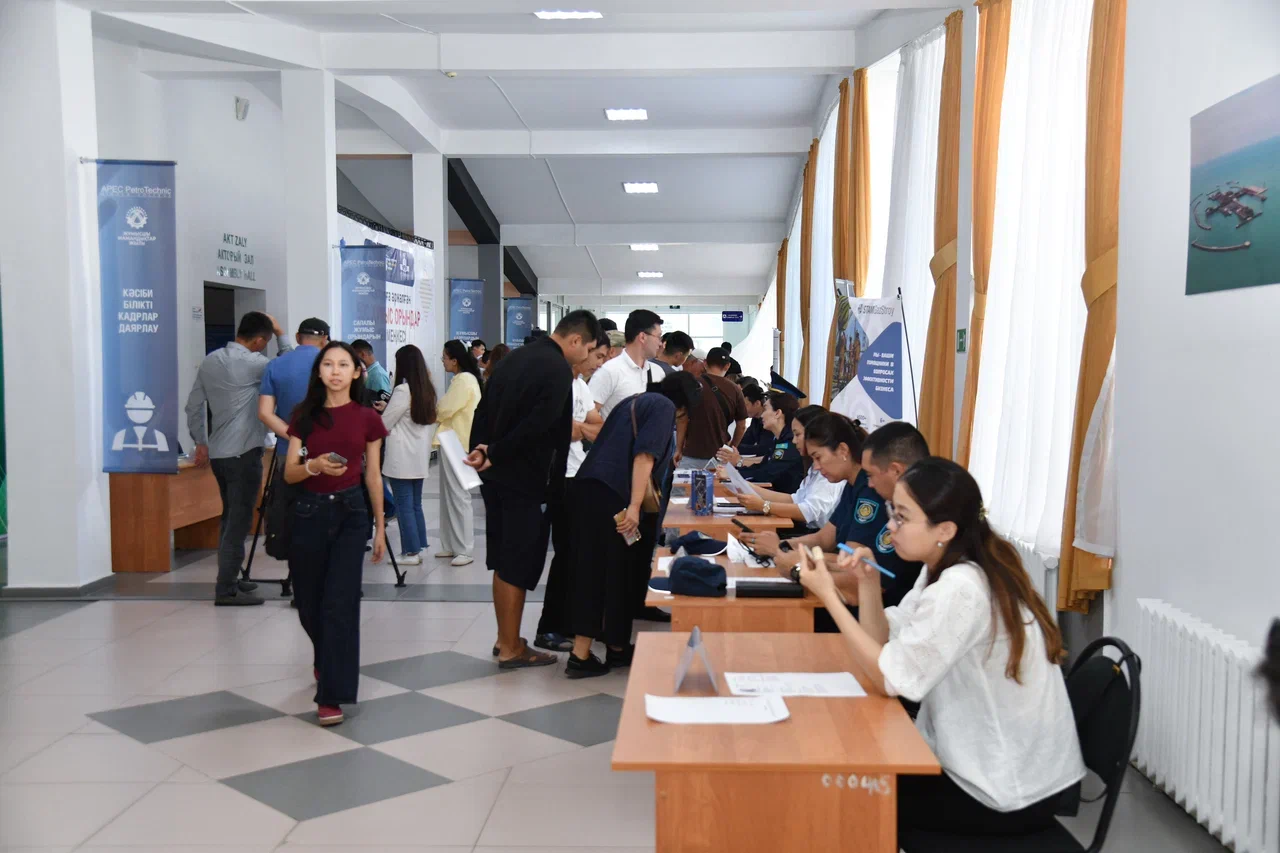 Где сейчас в Казахстане проще всего найти работу: регионы-лидеры по вакансиям