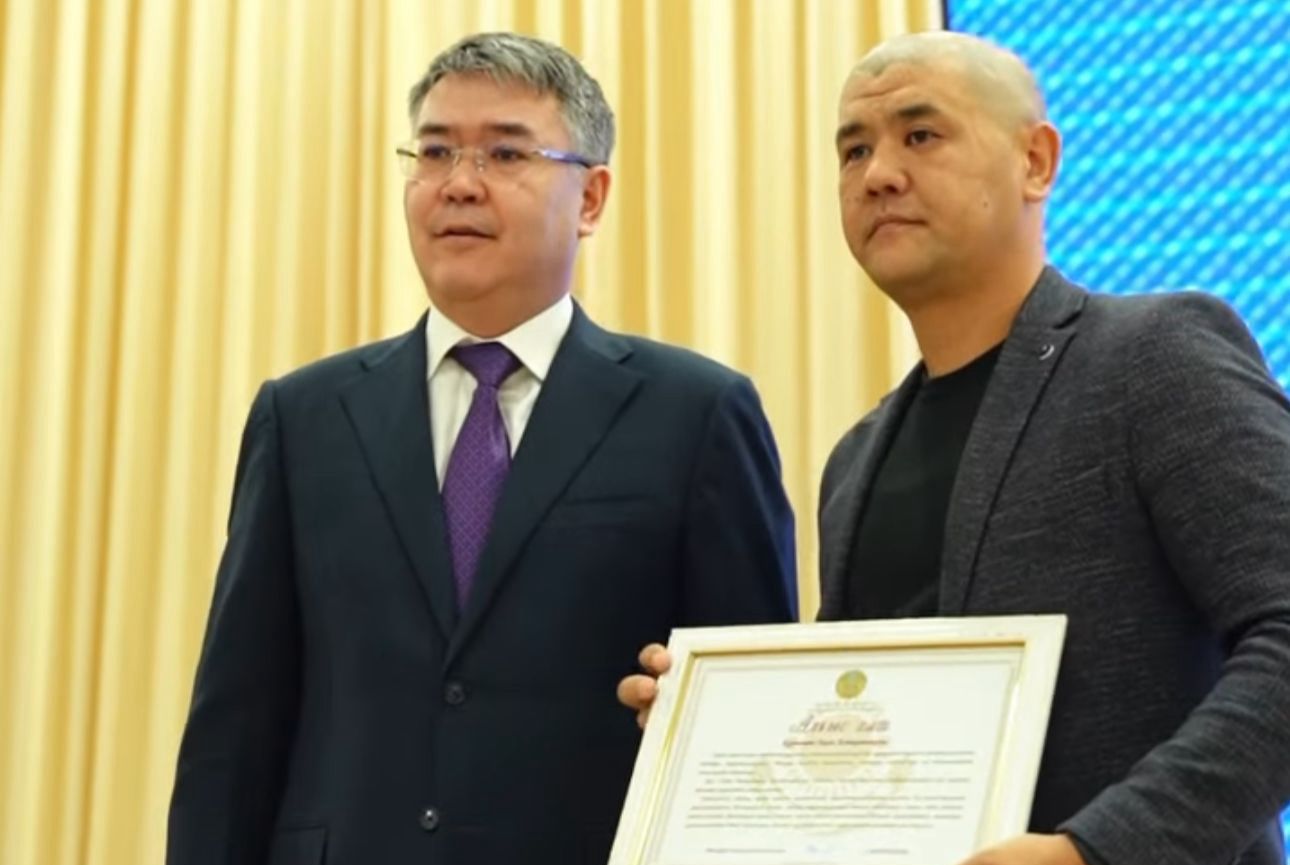 Атырау облысының әкімі қоғам белсендісіне алғыс айтты