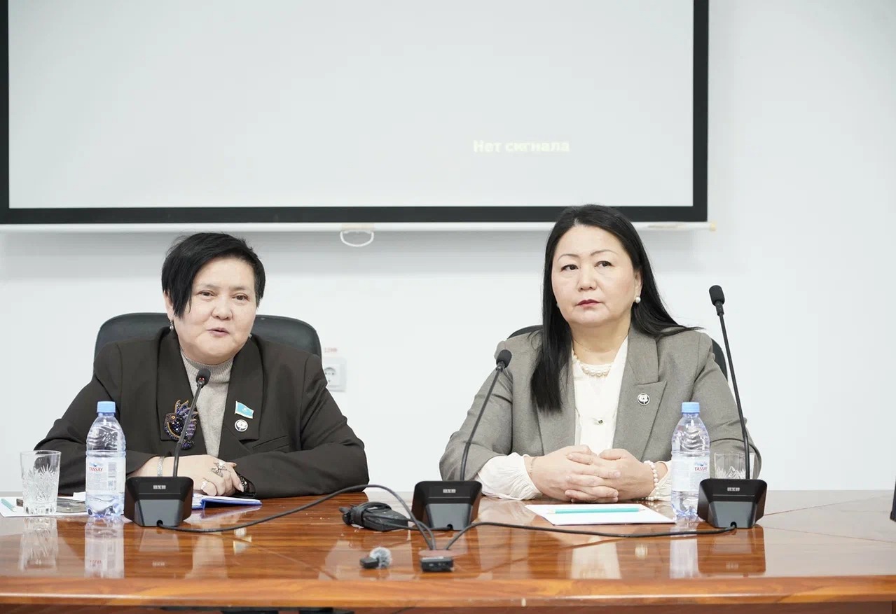 Мәжіліс депутаты Ажар Сағандықова «Ембімұнайэнерго» ұжымымен кездесті