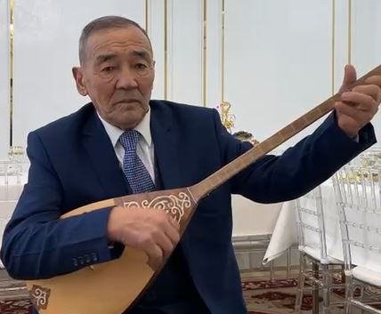 Ауыл өнерпазының өнері кәсіби мамандардың оң бағасын алуда