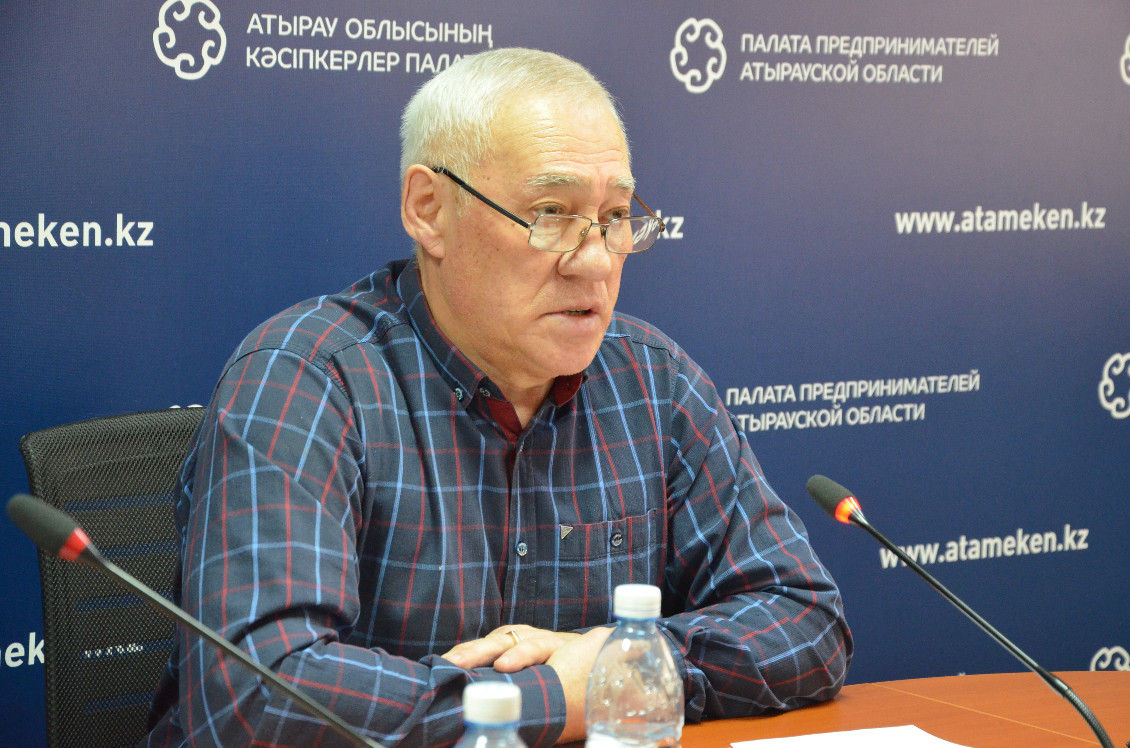 Спор о подключении к водопроводу в Кызылкогинском районе: предприниматель ждет решения