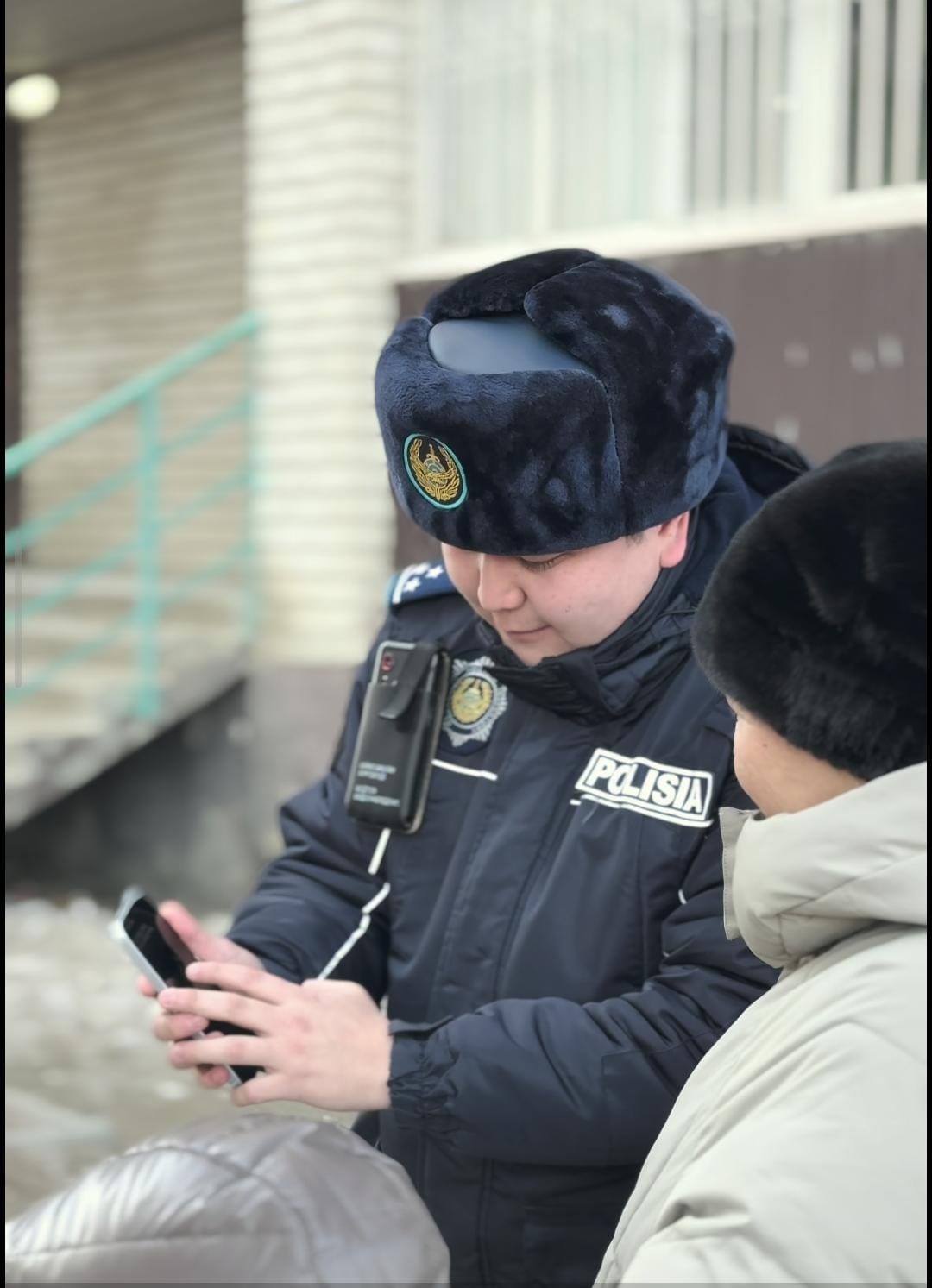 Атырауские полицейские разъяснили жителям порядок подачи онлайн-обращений