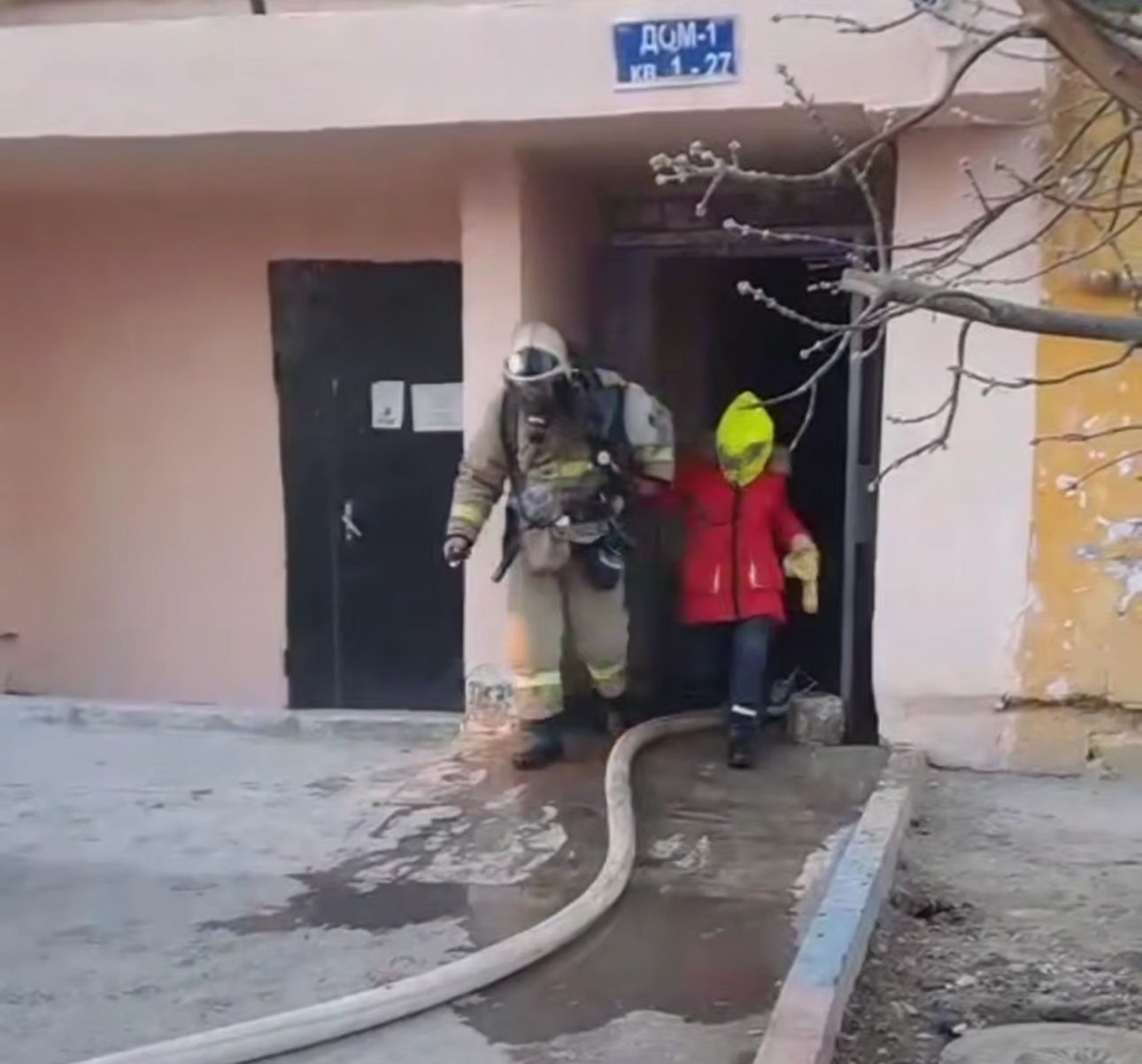 Атырауда өрт кезінде 7 адам құтқарылып, 36 адам эвакуацияланды