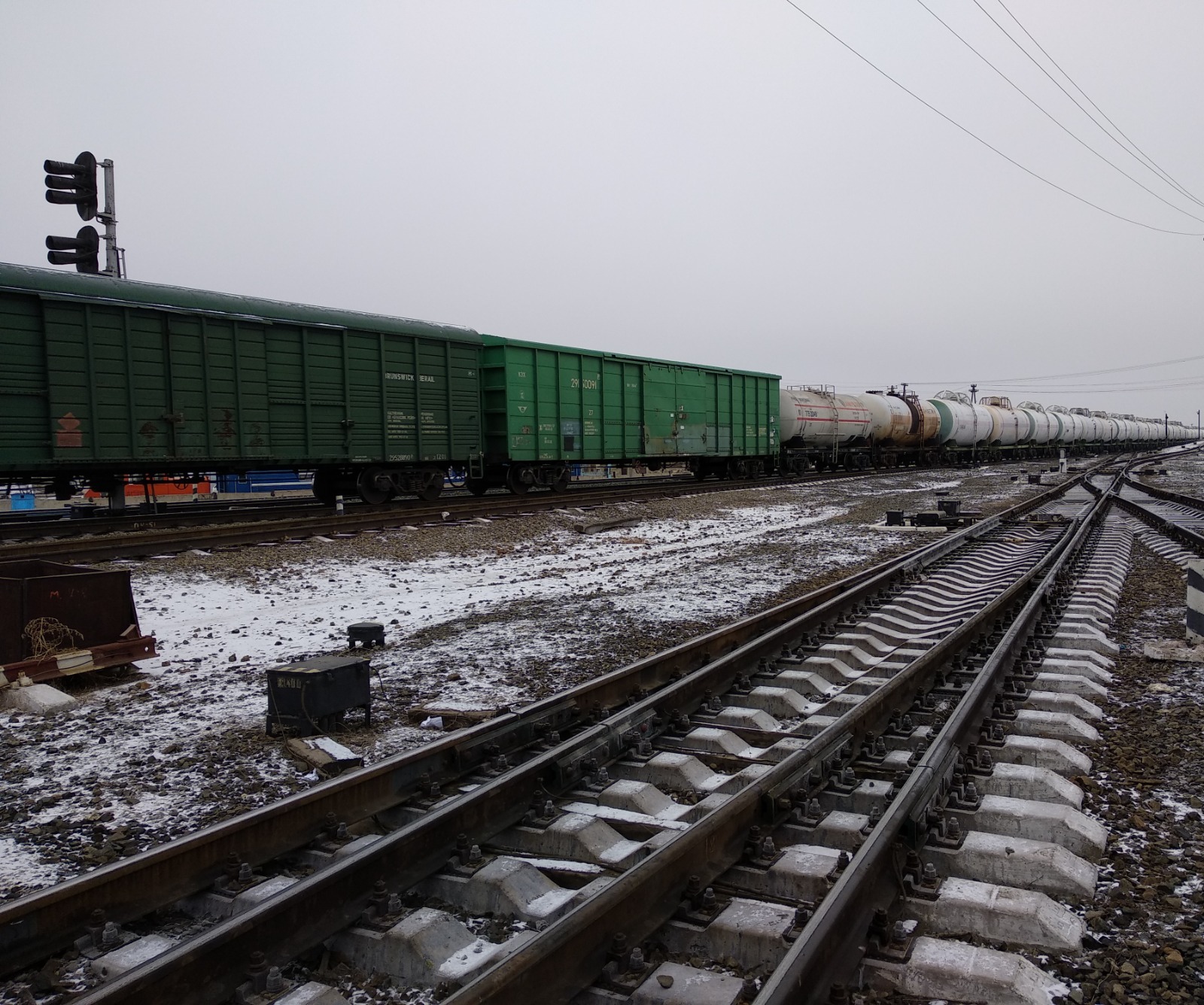 Теңдік станциясы толық қуатта: тәулігіне жүздеген вагон өңделуде 