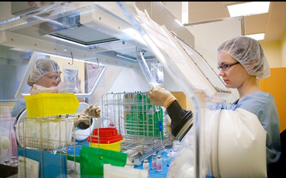 «Обыр – үкім емес»: атыраулық дәрігерлер қатерлі дертпен қалай күресіп жатыр?