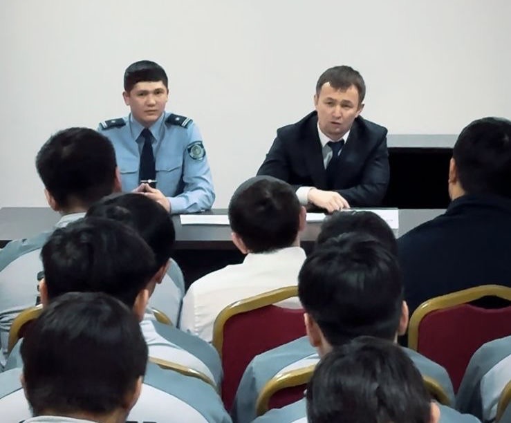 Атырауда «Заң мен тәртіп» жобасы аясында есірткіге қарсы түсіндіру шарасы өтті