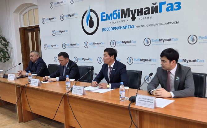 Мақат аудандық коалиция мүшелері мұнайшылармен кездесті