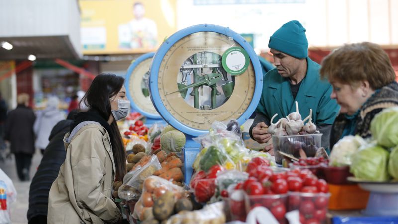 Токаев: Мы наблюдаем небывалый за последние 15 лет рост цен на продукты